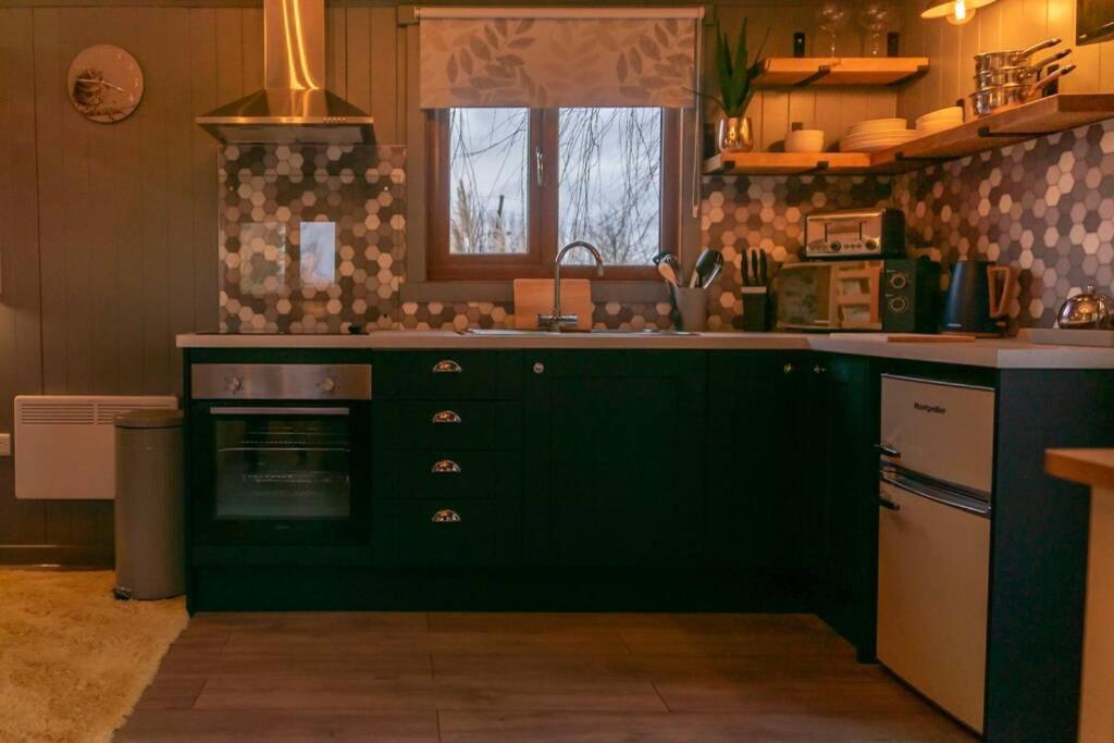 فيلا The Treehouse - Sleeps 4 Old Leake المظهر الخارجي الصورة